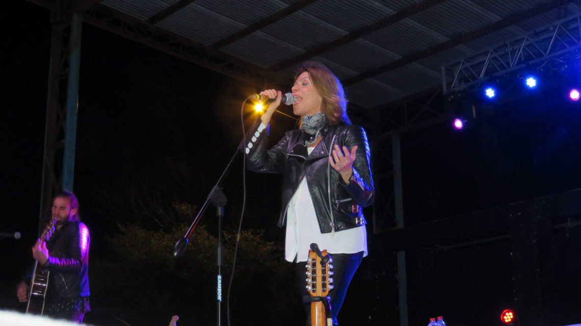 LA COSTA: Marcela Morelo cautivó a San Clemente en un recital que disfrutó toda la familia