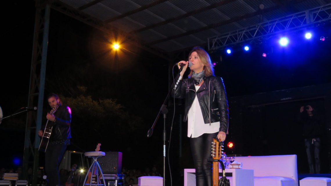 LA COSTA: Marcela Morelo cautivó a San Clemente en un recital que disfrutó toda la familia