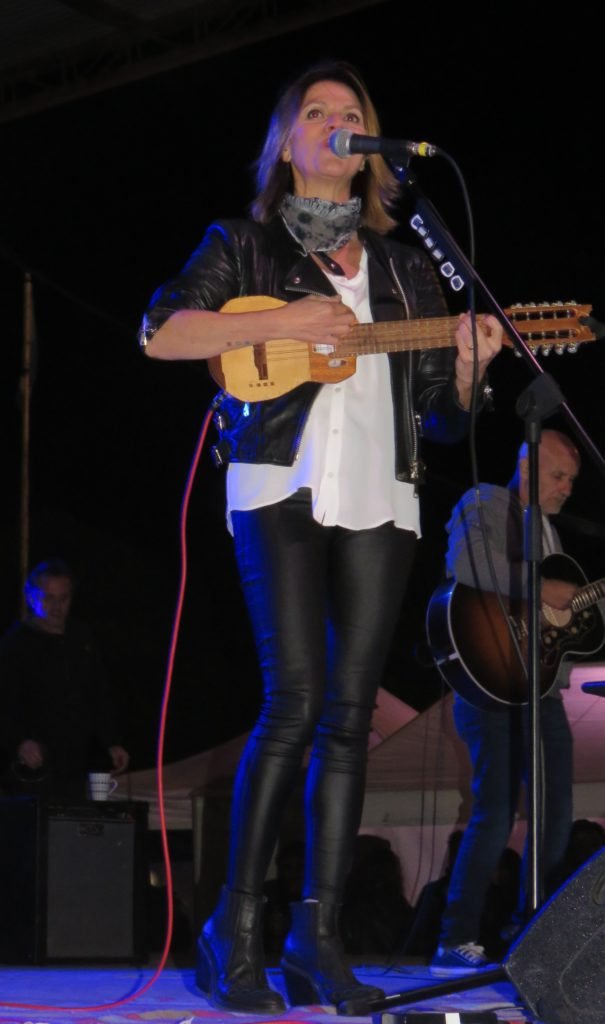 LA COSTA: Marcela Morelo cautivó a San Clemente en un recital que disfrutó toda la familia