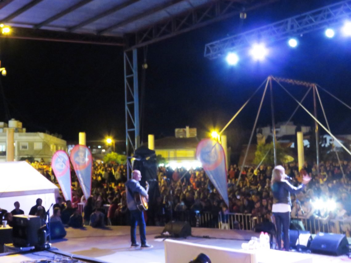 LA COSTA: Marcela Morelo cautivó a San Clemente en un recital que disfrutó toda la familia