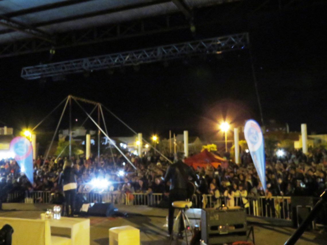 LA COSTA: Marcela Morelo cautivó a San Clemente en un recital que disfrutó toda la familia