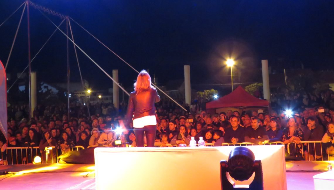 LA COSTA: Marcela Morelo cautivó a San Clemente en un recital que disfrutó toda la familia