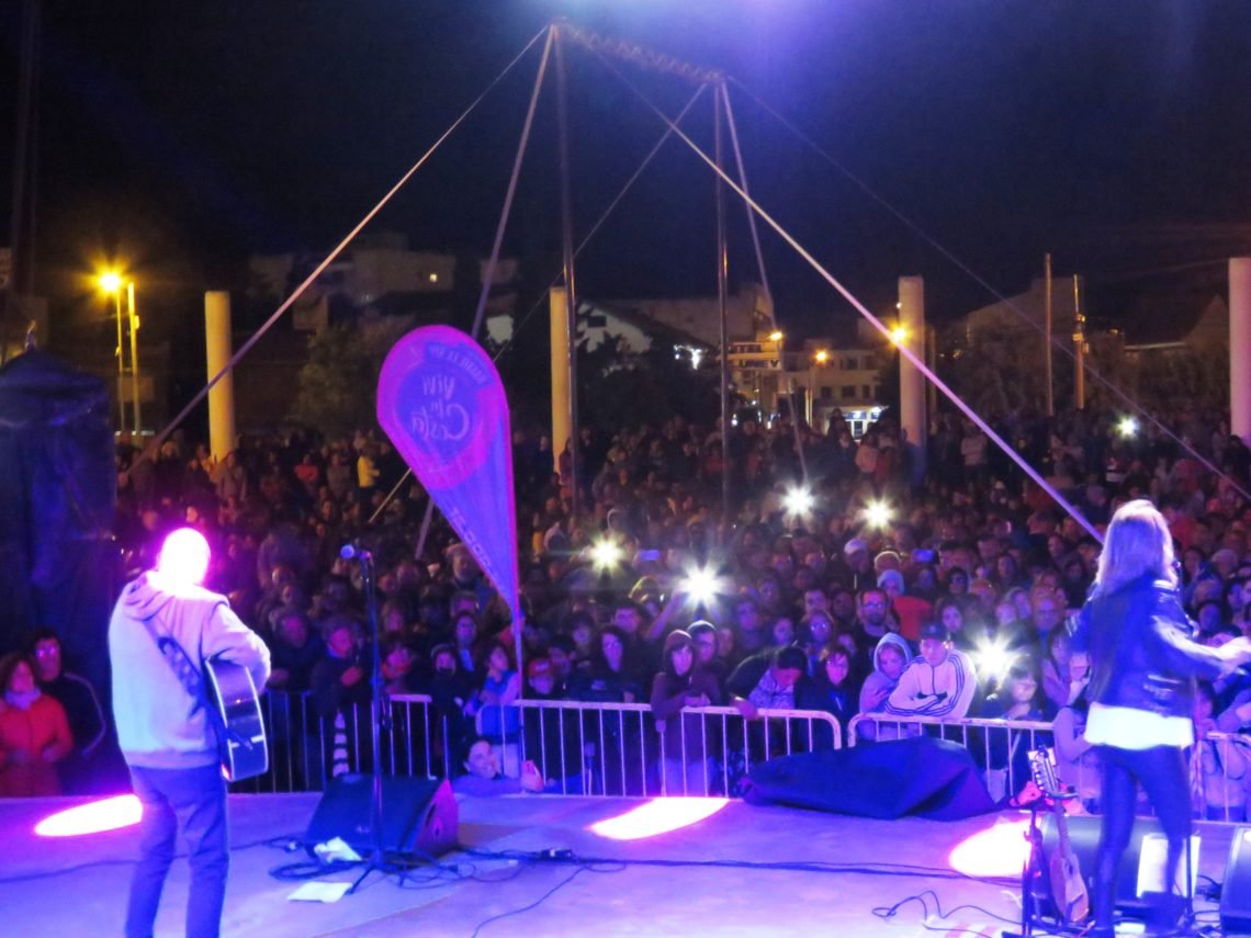 LA COSTA: Marcela Morelo cautivó a San Clemente en un recital que disfrutó toda la familia