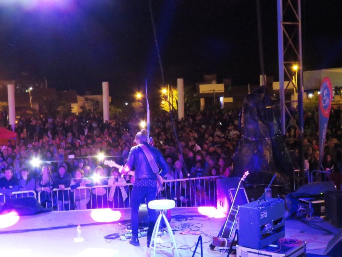 LA COSTA: Marcela Morelo cautivó a San Clemente en un recital que disfrutó toda la familia