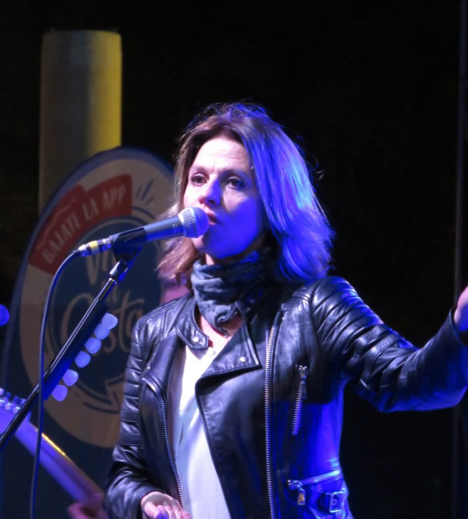 LA COSTA: Marcela Morelo cautivó a San Clemente en un recital que disfrutó toda la familia