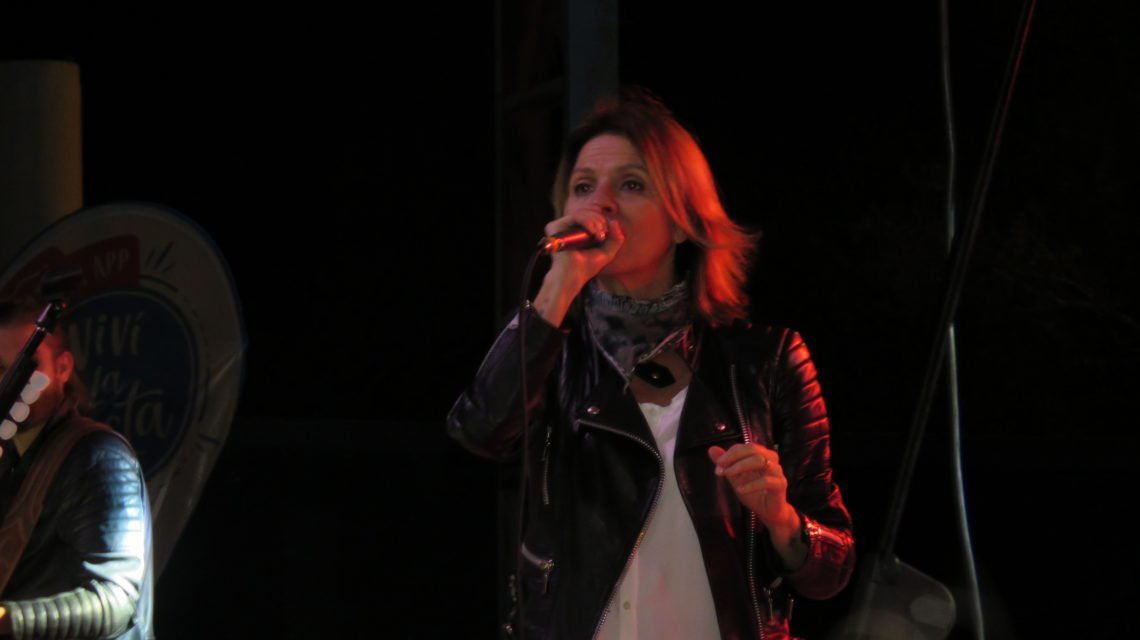 LA COSTA: Marcela Morelo cautivó a San Clemente en un recital que disfrutó toda la familia