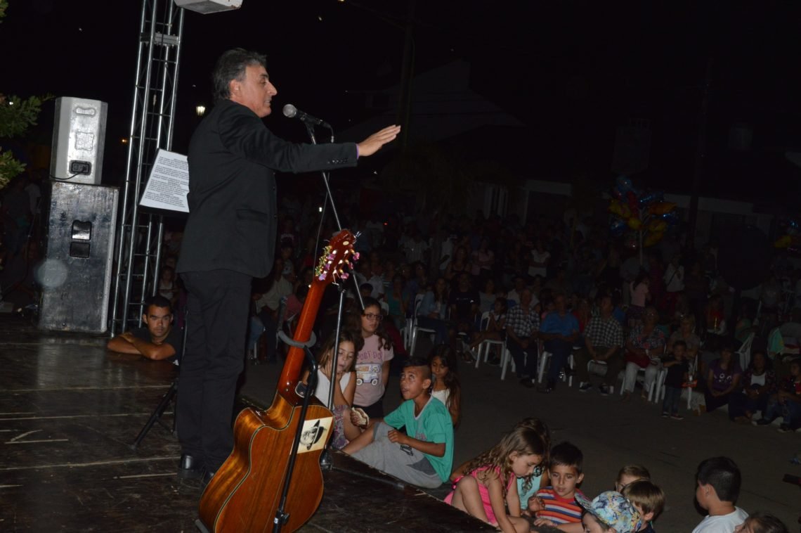 CASTELLI: MULTITUDINARIO ARRANQUE DE LAS NOCHES DE PEATONAL 2019