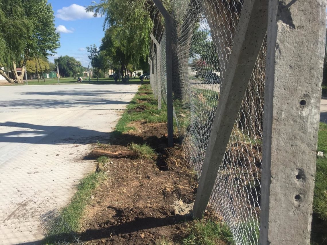 CASTELLI: AVANCES EN EL PLAYON DEPORTIVO DEL BARRIO OBRERO