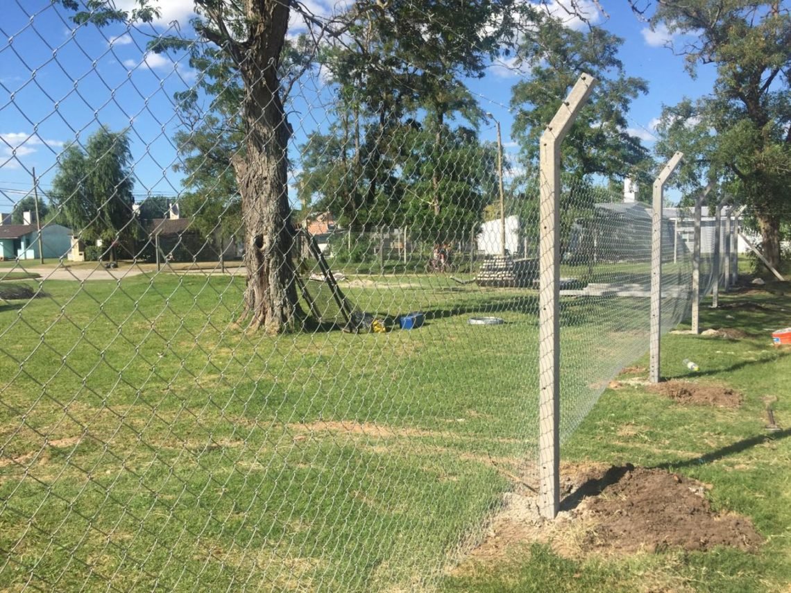 CASTELLI: AVANCES EN EL PLAYON DEPORTIVO DEL BARRIO OBRERO