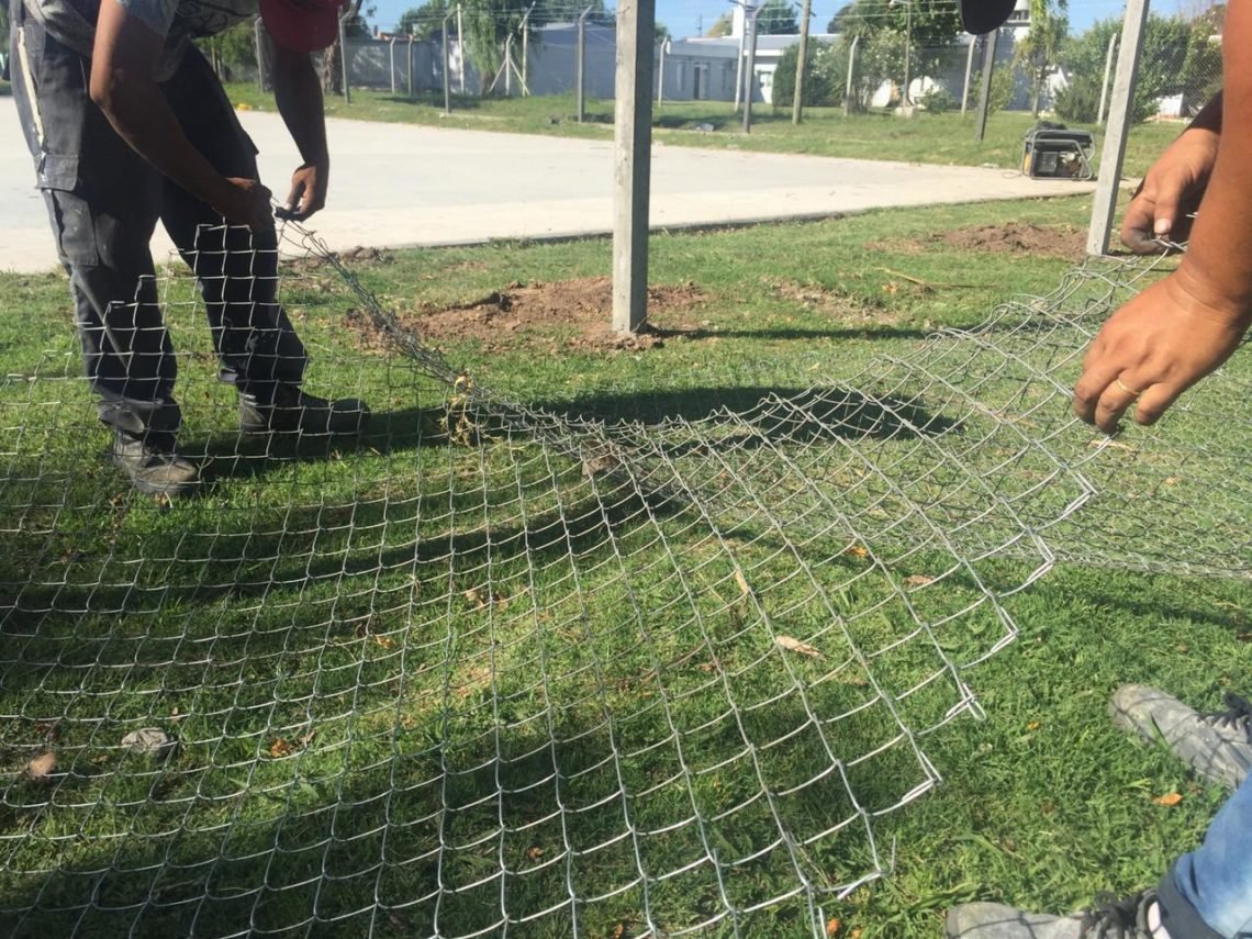CASTELLI: AVANCES EN EL PLAYON DEPORTIVO DEL BARRIO OBRERO
