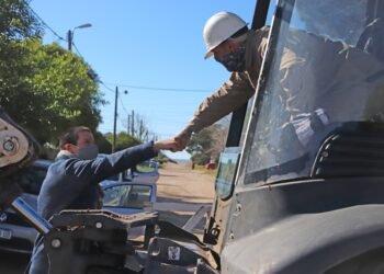 LA COSTA: Cristian recorrió las obras de ampliación de la red cloacal en Mar del Tuyú
