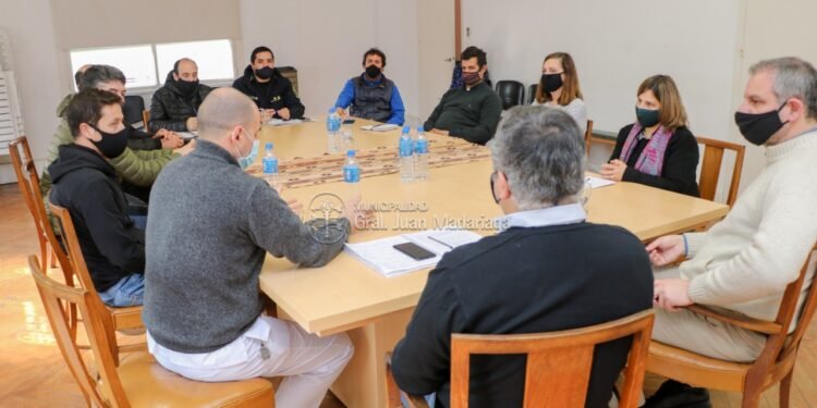 GENERAL MADARIAGA: Resolvieron mantener actividades y que el horario de circulación sea de 7 a 24 horas