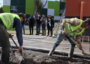 LA COSTA: Cristian recorrió las obras que se llevan adelante en el Jardín de Infantes N° 911 de Santa Teresita