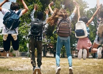 GENERAL MADARIAGA: Lanzaron el programa: ¿Cómo ser adolescente hoy y no quedarse en el intento?