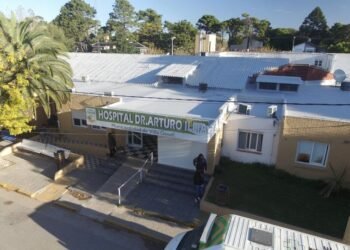 PARTIDO DE VILLA GESELL: REPARACIONES EN EL TECHO DEL HOSPITAL