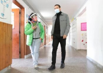 PARTIDO DE LA COSTA: Cristian recorrió trabajos que la Municipalidad de La Costa realiza en establecimientos educativos