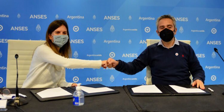 FERNANDA RAVERTA Y ANDRÉS LARROQUE PUSIERON EN MARCHA LA RED FEDERAL DE SEGURIDAD SOCIAL