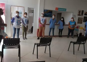 Homenaje de la docencia del Partido de la Costa y Gral. Lavalle a los trabajadores de la Salud de San Clemente del Tuyú