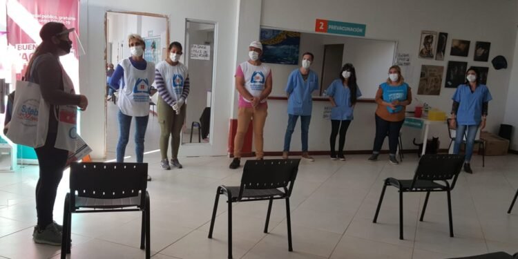 Homenaje de la docencia del Partido de la Costa y Gral. Lavalle a los trabajadores de la Salud de San Clemente del Tuyú