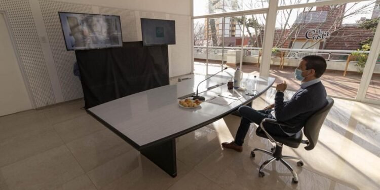 Reunión de  nuestro intendente con reunión con el gobernador Axel Kicillof