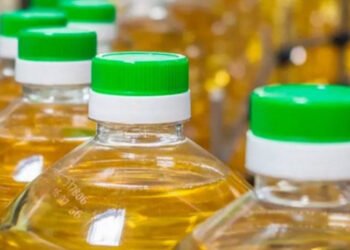 La ANMAT prohibió la venta de un alcohol etílico, 2 aceites de girasol y tests rápidos contra el COVID-19