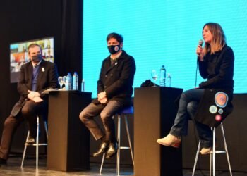 FERNANDA RAVERTA: “LA CAMPAÑA DE VACUNACIÓN NOS PERMITE TENER ESPERANZA PARA SEGUIR AVANZANDO”