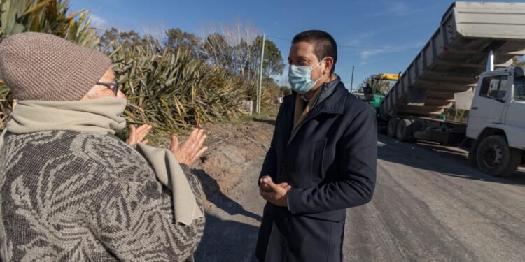 PARTIDO DE LA COSTA: Cristian recorrió avances de las obras de asfalto y luces LED en el Partido de La Costa
