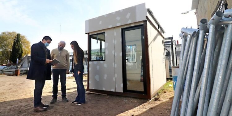 PARTIDO DE LA COSTA: Se construyen nuevos puntos informativos con tecnología QR para conocer servicios y circuitos turísticos de cada rincón del Partido de La Costa