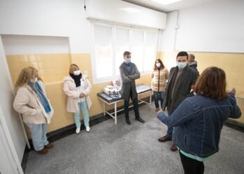 PARTIDO DE LA COSTA: Cristian recorrió trabajos que se llevan adelante en el fortalecimiento del sistema de salud