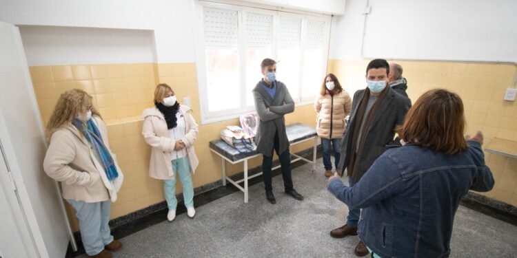 PARTIDO DE LA COSTA: Cristian recorrió trabajos que se llevan adelante en el fortalecimiento del sistema de salud