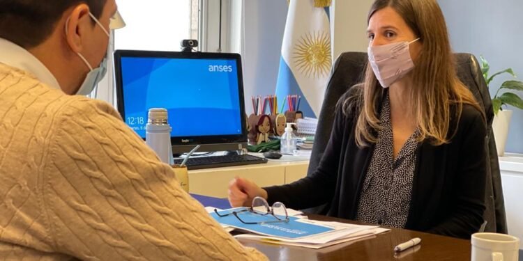 PARTIDO DE LA COSTA: Cristian se reunió con la directora Ejecutiva de la ANSES, Fernanda Raverta, para avanzar en programas para el Partido de La Costa