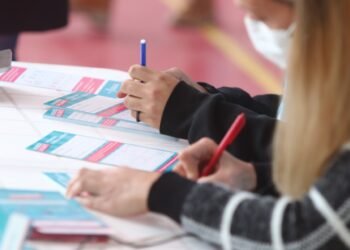 PARTIDO DE LA COSTA: Avanza la campaña de vacunación en el Partido de La Costa: se superaron las 65 mil dosis aplicadas