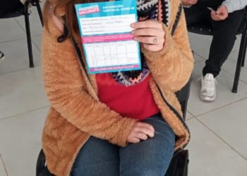 Axel Kicillof anunció que los mayores de 45 podrán inmunizarse sin turno y que en 31 municipios “terminó la vacunación”