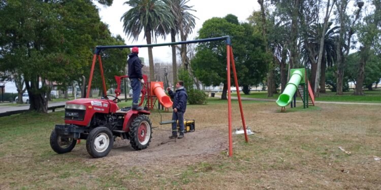 PARTIDO DE GENERAL MADARIAGA: Instalan nuevos juegos en el Parque Anchorena