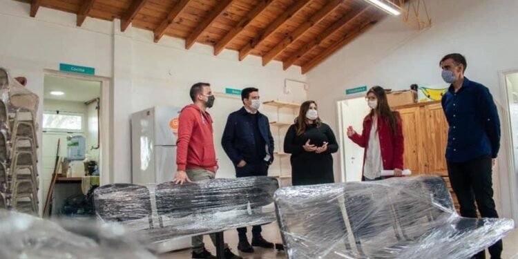 PARTIDO DE LA COSTA: Llegó más equipamiento y mobiliario para los CAPS y los Centros de Primera Infancia