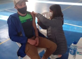 PARTIDO DE TORDILLO: Vacunación contra el covid 19 Hoy en Tordillo, se comenzó con la vacunación a menores de 18 años