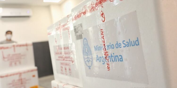 Comenzó la distribución de más de 900 mil dosis de Moderna