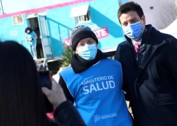 PARTIDO DE LA COSTA: Cristian visitó el Vacunatorio Móvil en Las Toninas y destacó el avance de la campaña contra el Covid-19