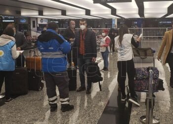 Detectan cinco casos de la variante Delta en Argentina sin nexo con viajeros