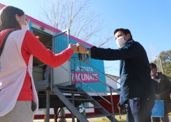 PARTIDO DE LA COSTA: El Vacunatorio Móvil llega a Costa Azul y el Partido de La Costa ya superó las 95 mil aplicaciones