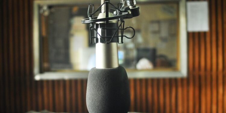 PARTIDO DE LA COSTA: Alumnos y alumnas de las Escuelas de Educación Especial del Partido de La Costa participan de los talleres municipales de radio