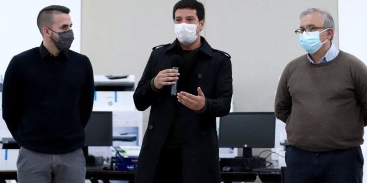 PARTIDO DE LA COSTA: Junto al ministerio de Desarrollo Social de la Nación, Cristian entregó equipamiento para los Centros de Primera Infancia