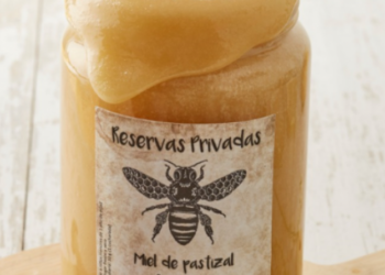 PARTIDO DE GENERAL LAVALLE: La empresa apícola “Reservas Privadas – Miel de Pastizal” recibió un crédito de reactivación económica de CFI