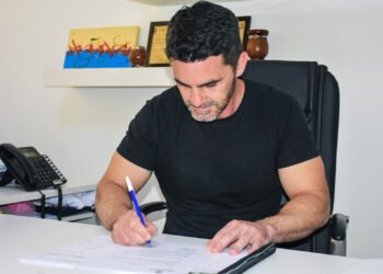 URGENTE CASTELLI: EL INTENDENTE SEBASTIAN ECHARREN CONFIRMÓ EL AUMENTO DEL 50% DEL SALARIO PARA TRABAJADORES Y JUBILADOS.