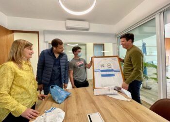 PARTIDO DE LA COSTA: Cristian recibió a Lucas Vilar, figura destacada en el último Campeonato Argentino de Ciclismo de Pista