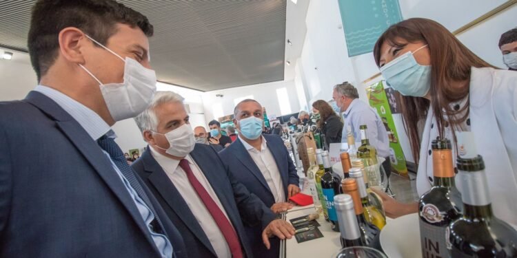 PARTIDO DE LA COSTA: Cristian presentó la primera jornada del intercambio productivo y turístico entre los gobiernos de San Juan y el Partido de La Costa