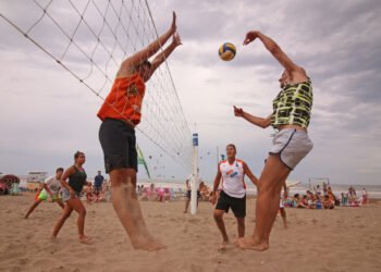 PARTIDO DE LA COSTA: Alumnas y alumnos de las escuelas secundarias del Partido de La Costa participarán de una jornada recreativa y deportiva en playa