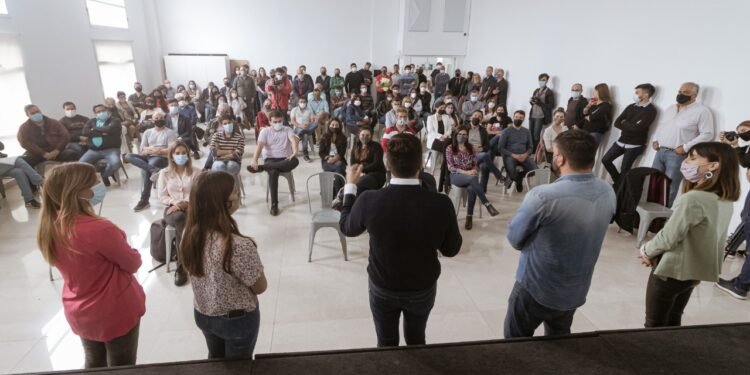 PARTIDO DE LA COSTA: El equipo de gobierno comenzó a capacitarse en políticas de ambiente y desarrollo sostenible