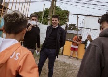 PARTIDO DE LA COSTA: Cristian visitó el club Defensores de Villa Clelia para seguir acompañando el crecimiento de las instituciones costeras