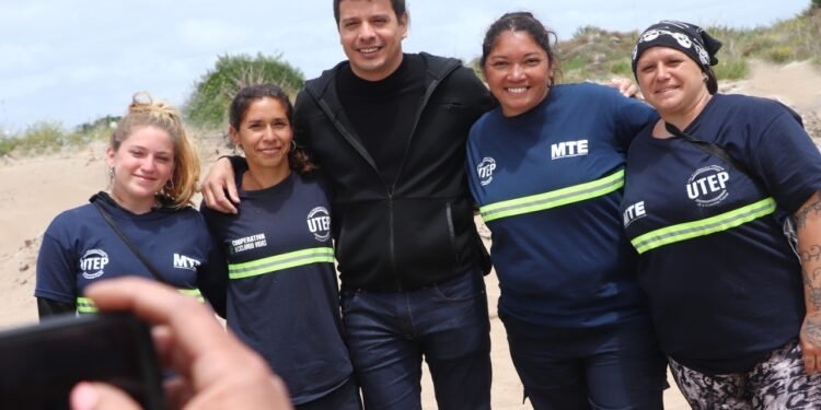 PARTIDO DE LA COSTA: Cristian recorrió un predio de San Clemente donde se realizará un saneamiento ambiental con la clasificación, reciclado y recuperación de residuos